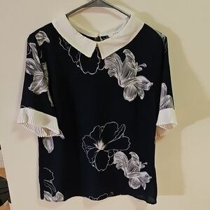 Sioni Black and White Floral Blouse